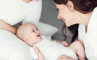 ولادة جديدة: 15 نصيحة للتعامل مع المولود في أيامه الأولى